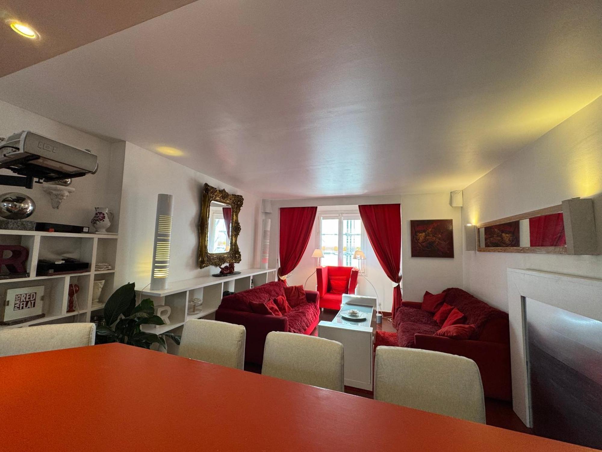 Apartment Red Flat Paris