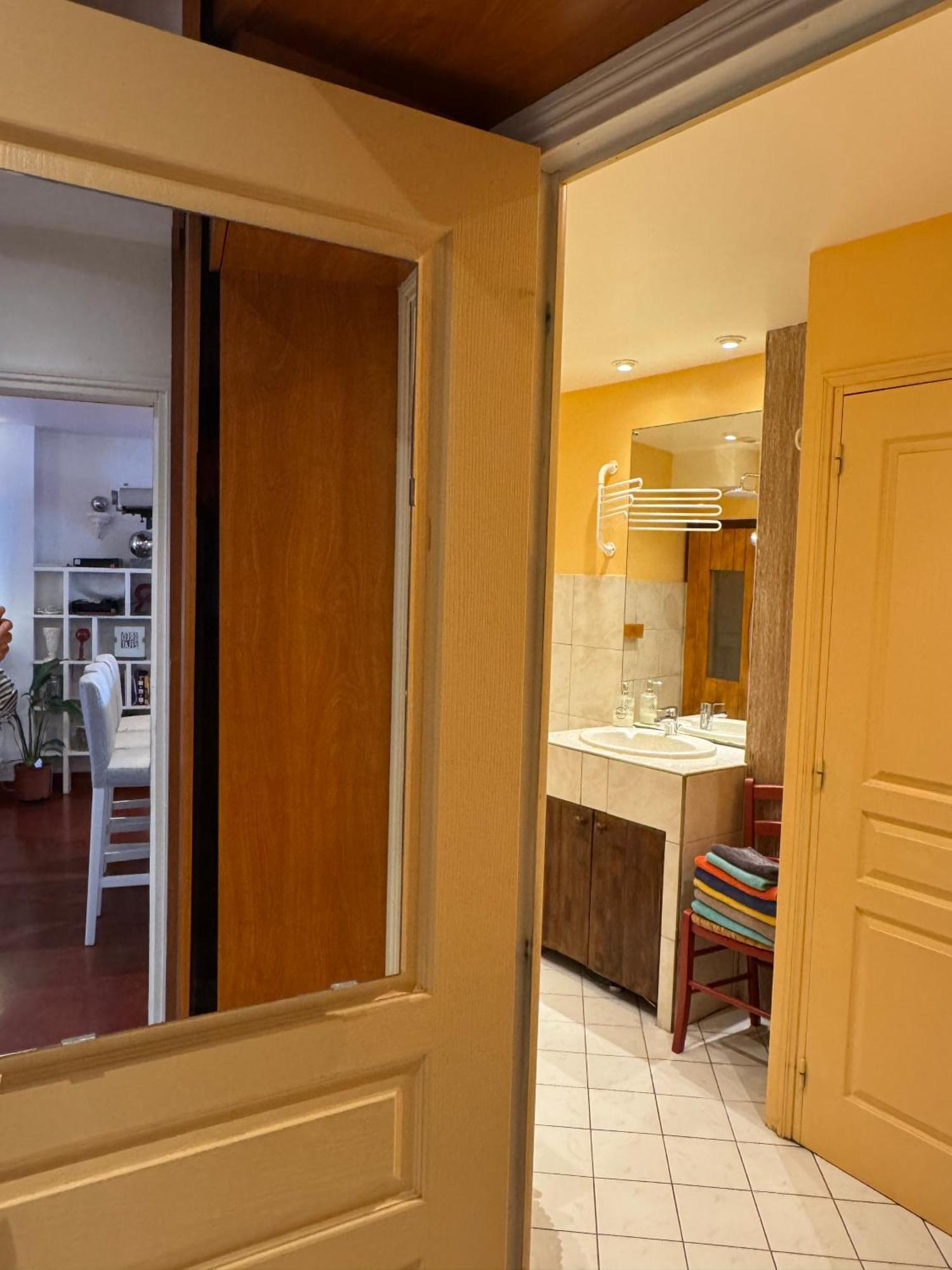 Apartment Red Flat Paris